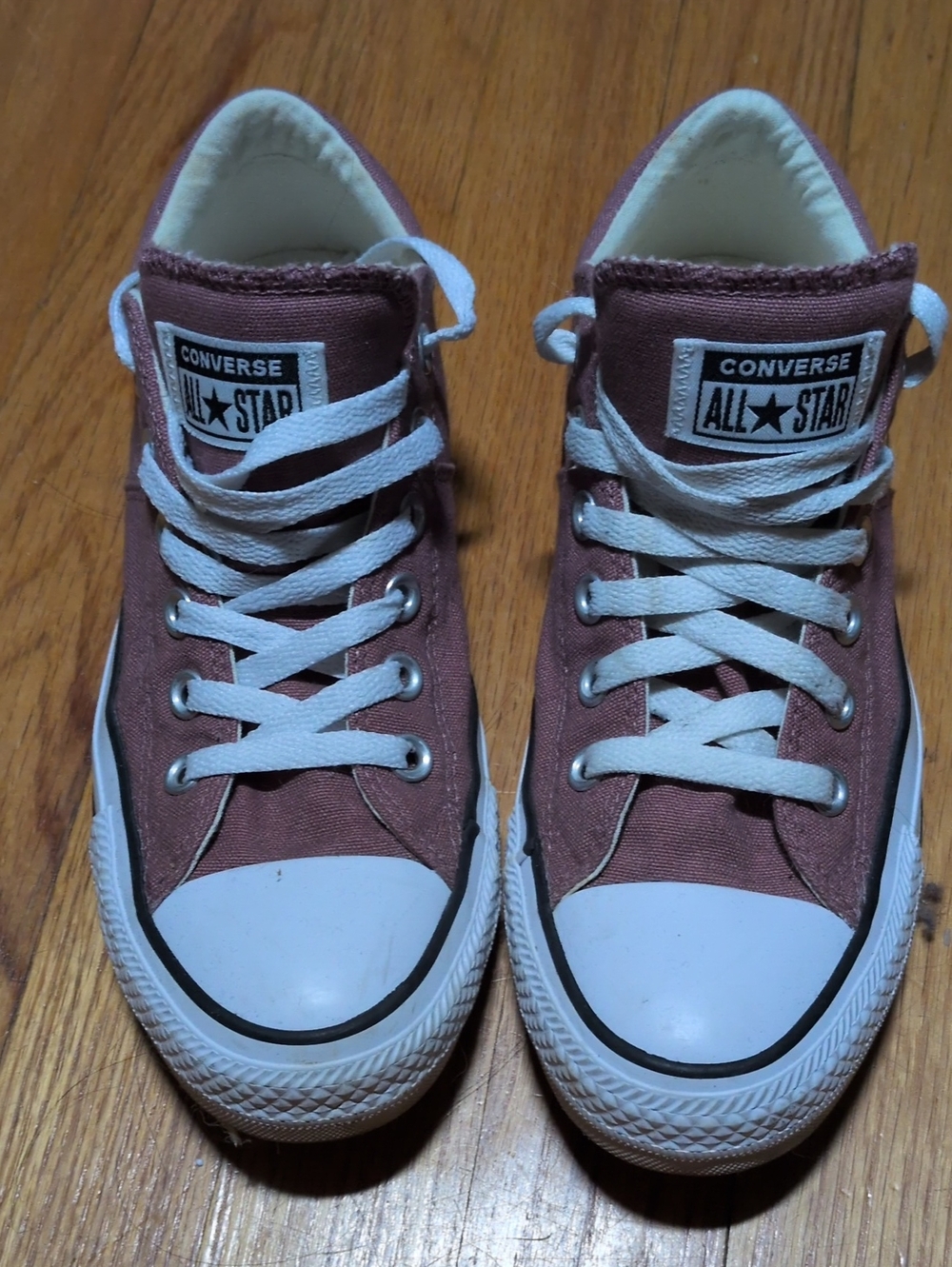Converse women's Low-Top Sneakers in Dusty Rose size 8